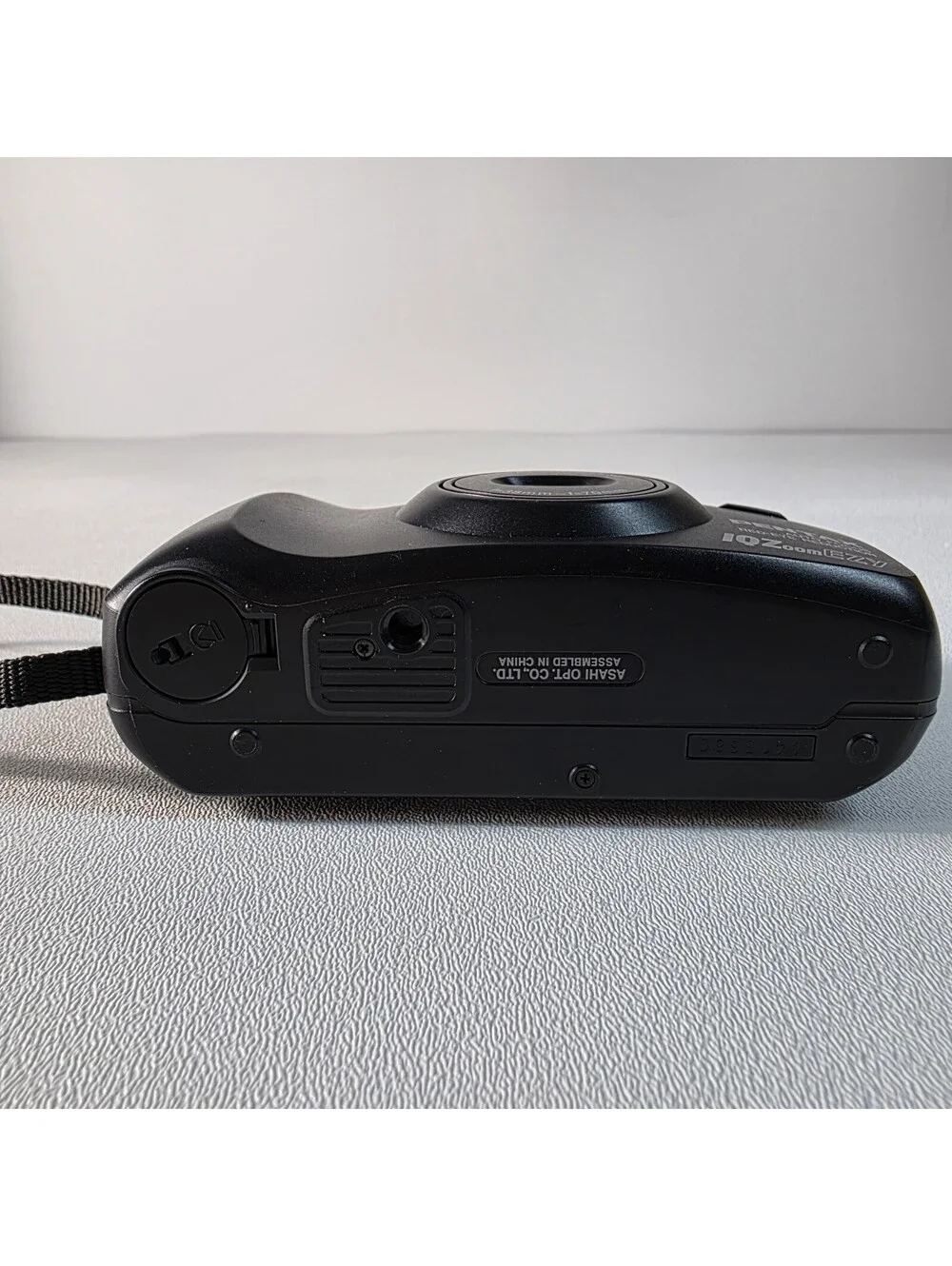 Pentax IQZoom EZY 35mm Point & Shoot Film Camera 38-70mm